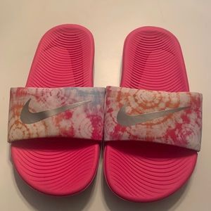 Pink Nike girls slides